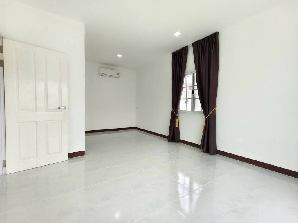 รูป ขายด่วน บ้านสวย Golden Neo บางนา-สวนหลวง 4 ห้องนอน 3ห้องน้ำ 2ห้องครัว 2 จอดรถ เพียง 5.2 ลบ. - รูปที่ 16/20