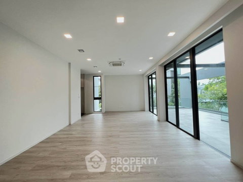 4-BR 421 Sqm House For Rent At Vive Krungthep Kreetha (ID 3307261)