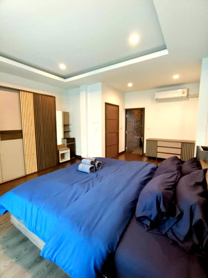 Houses for rent Bangkok : House for Rent: 3-Storey Detached House in Sukhumvit 65 – Near BTS Ekkamai  Fully Furnished | 4 Bedrooms, 6 Bathrooms | 330 Sq.m.