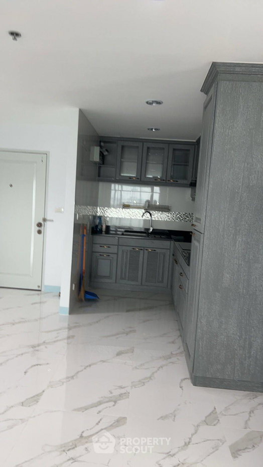 picture 29th-Floor 3-BR At Modern Home Tower Near MRT Wat Mangkon (ID 3307293) - 3/11