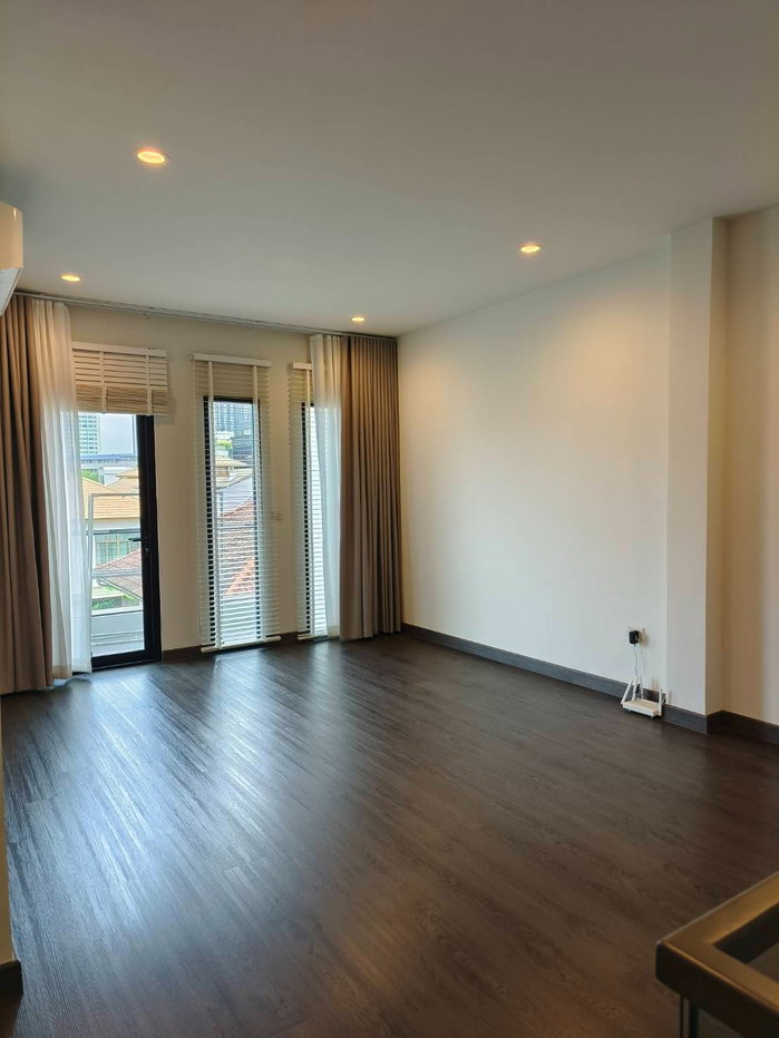 รูป บ้านเดี่ยว 3 ชั้น สุขุมวิท 65  ใกล้ BTS เอกมัย เฟอร์ครบ 4 ห้องนอน 6 ห้องน้ำ 330 ตรม 3ชั้น - รูปที่ 39/60