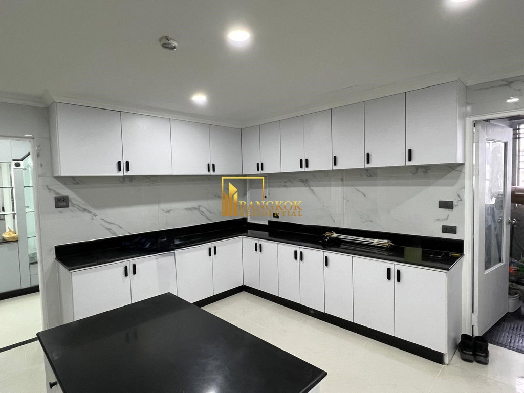 รูป Oriental Towers | Newly Renovated 4 Bedroom Ekkamai Property - BR10941CD - รูปที่ 6/27