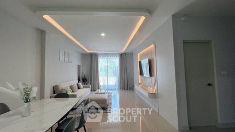 3-BR Townhouse at Pleno Sukhumvit - Bangna 4 in Bang Kaeo (ID 3308248)