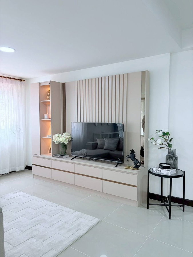รูป ให้เช่า บ้านเดี่ยว ใจกลางรัชดา–ห้วยขวาง | 6 ห้องนอน 4 ห้องน้ำ | Pet Friendly | รับต่างชาติ | ใกล้โรงเรียนนานาชาติ - รูปที่ 5/24
