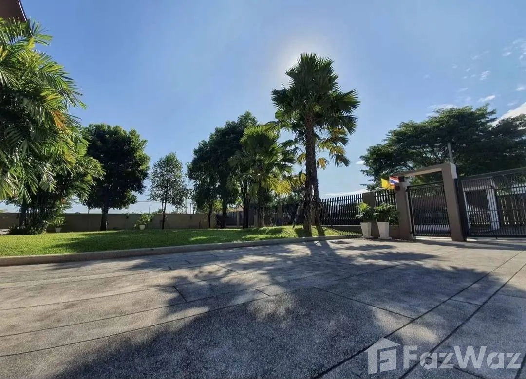 picture Stylish with Modern Interiors | Fully Furnished 6764482 - 28/28