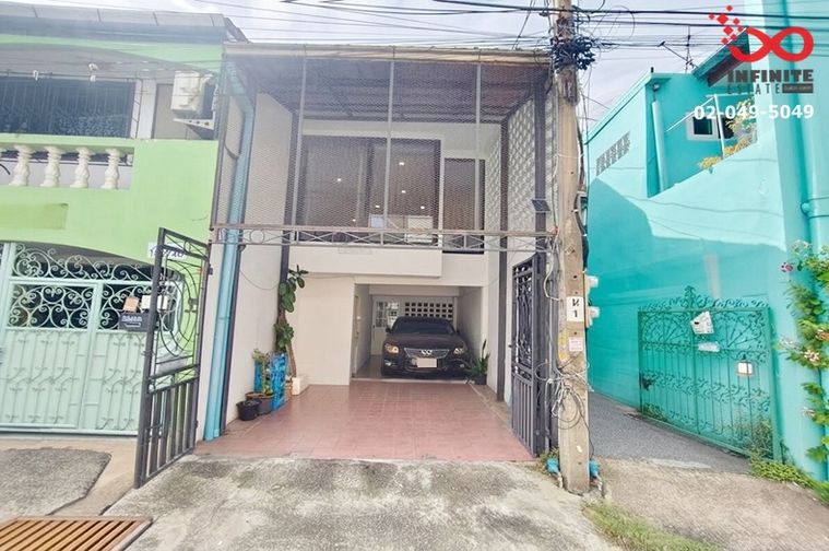 1-bed townhouse for sale, 14 sq wah, Phong Phet Pattana
