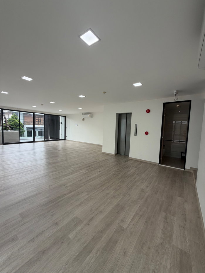 รูป For Rent :The Element Rama 9  🏦 Town Home / Home office  - รูปที่ 34/67