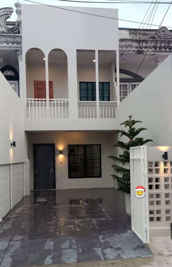 รูป 🏡 ปล่อยเช่า บ้านทาวน์เฮาส์ 2 ชั้น หมู่บ้านร่มเย็น ถนนลำลูกกา 11 2 ห้องนอน 2 ห้องน้ำ บ้านใหม่ เพิ่งรีโนเวท พร้อมเข้าอยู่ - รูปที่ 1/5