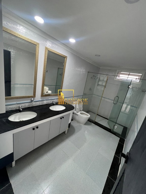 รูป Oriental Towers | Newly Renovated 4 Bedroom Ekkamai Property - BR10941CD - รูปที่ 15/27