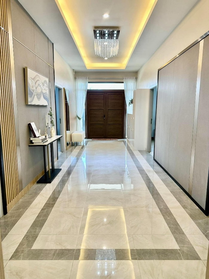 รูป ขายบ้านชั้นเดียวสไตล์โมเดิร์น
พร้อมสระว่ายน้ำ-ห้วยใหญ่ 
❌ ลดจาก 22,900,000
✅ ขายด่วนๆ 17,900,000 
 - รูปที่ 4/26