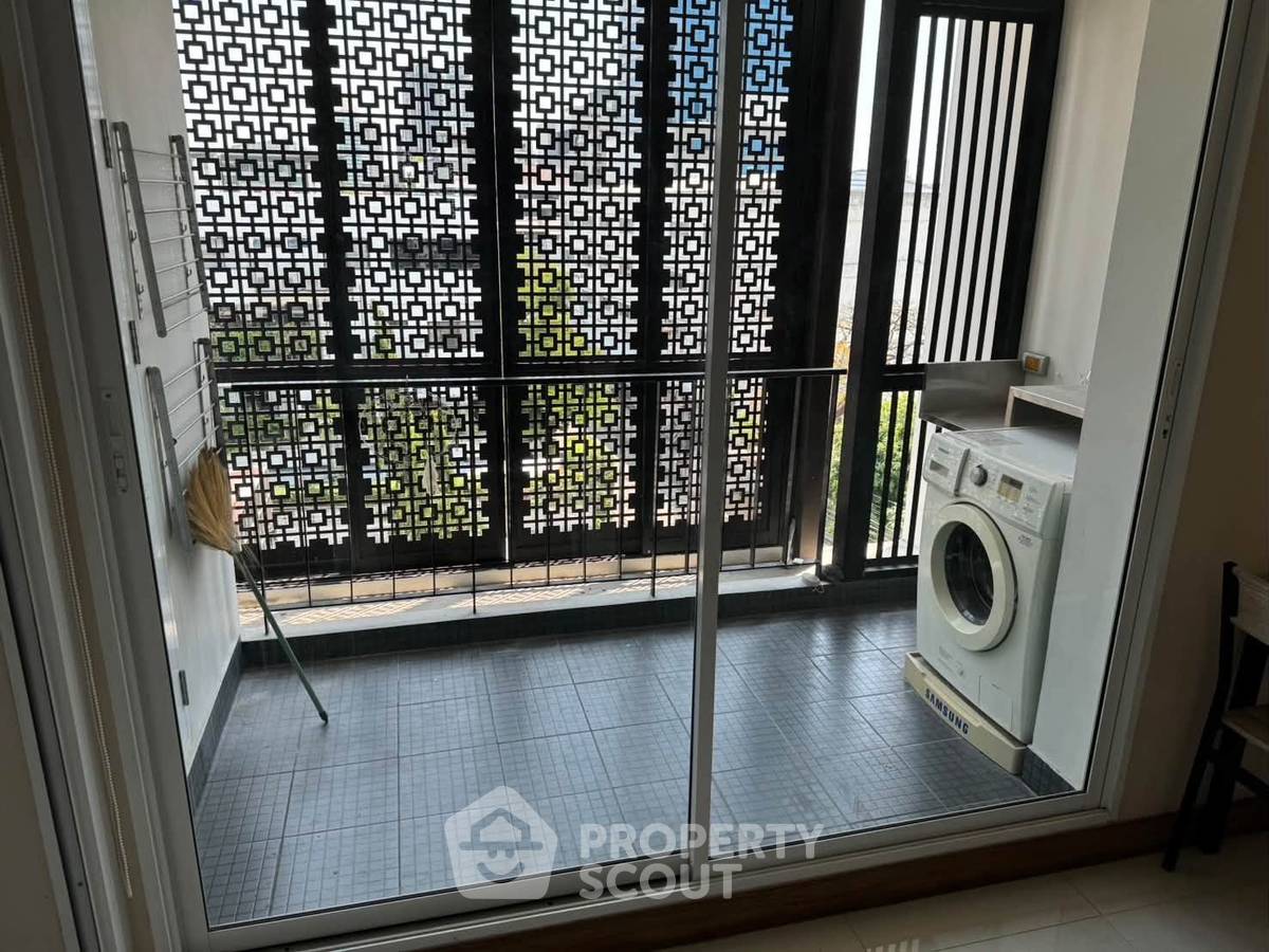picture 2-BR Condo at Tree Condo Ekamai near BTS Ekkamai (ID 3309433) - 7/11
