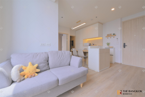Condo in Great Location, Ready-to-move-in Nue District R9 near MRT Rama 9 Station