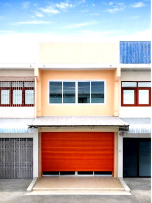 เช่าอาคารพาณิชย์ เซ็นทรัล พลาซ่า บางนา : บางนา กม.5  เฉลิมพระเกียรติ14  MRT ศรีเอี่ยม 1.53กม.บางนา-ตราด 35-41 อาคารพาณิชย์ 2 ชั้น 2 นอน 2 น้ำ รพ.ปิยะมินทร์ 1 กม.ตลาด