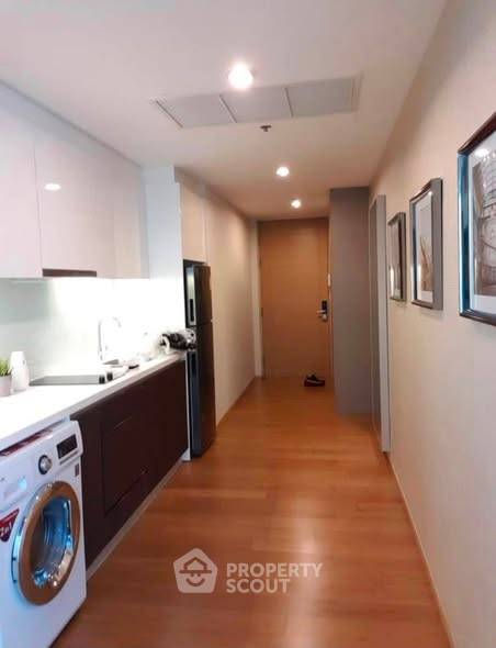 รูป คอนโด 1 ห้องนอน ชั้น 17 ขนาด 50 ตร.ม. The Breeze Narathiwas (ID 3309592) - รูปที่ 2/9