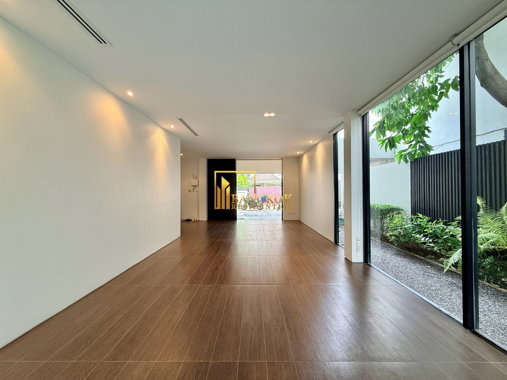 รูป Impressive 4 Bedroom House With Private Pool in Thonglor - BR27900SH - รูปที่ 7/52