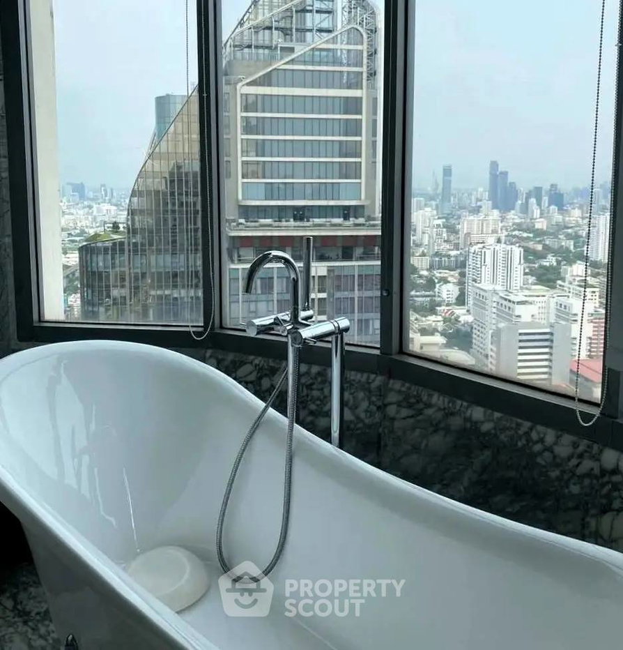 รูป คอนโด 5 ห้องนอน ชั้นสูง 42 Q Asoke ขนาด 274 ตร.ม. ใกล้ MRT เพชรบุรี 100 ม. (ID 2828478) - รูปที่ 11/22