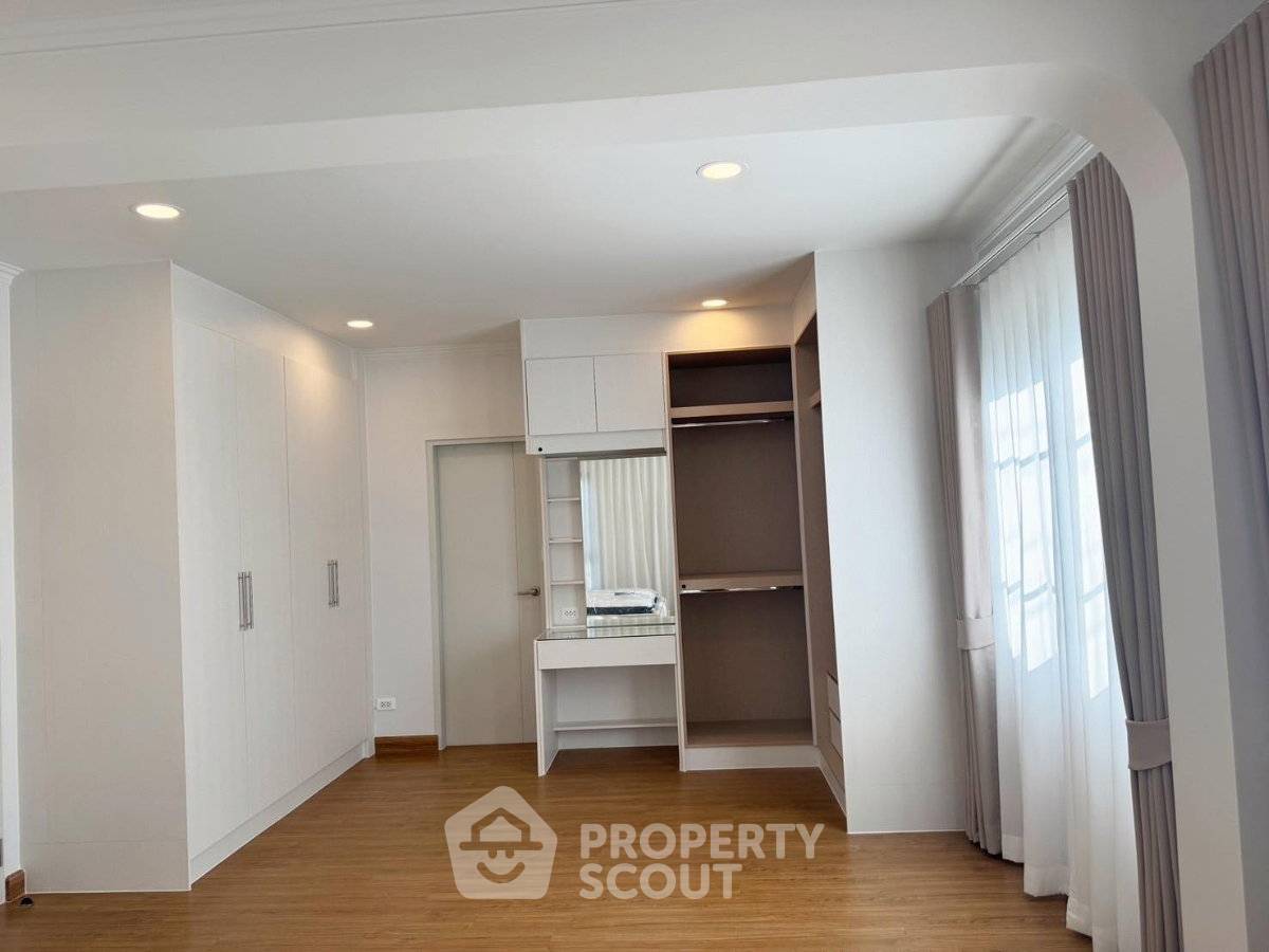 picture Spacious 4-BR 303 Sqm House At Centro Bangna (ID 3308255) - 11/14