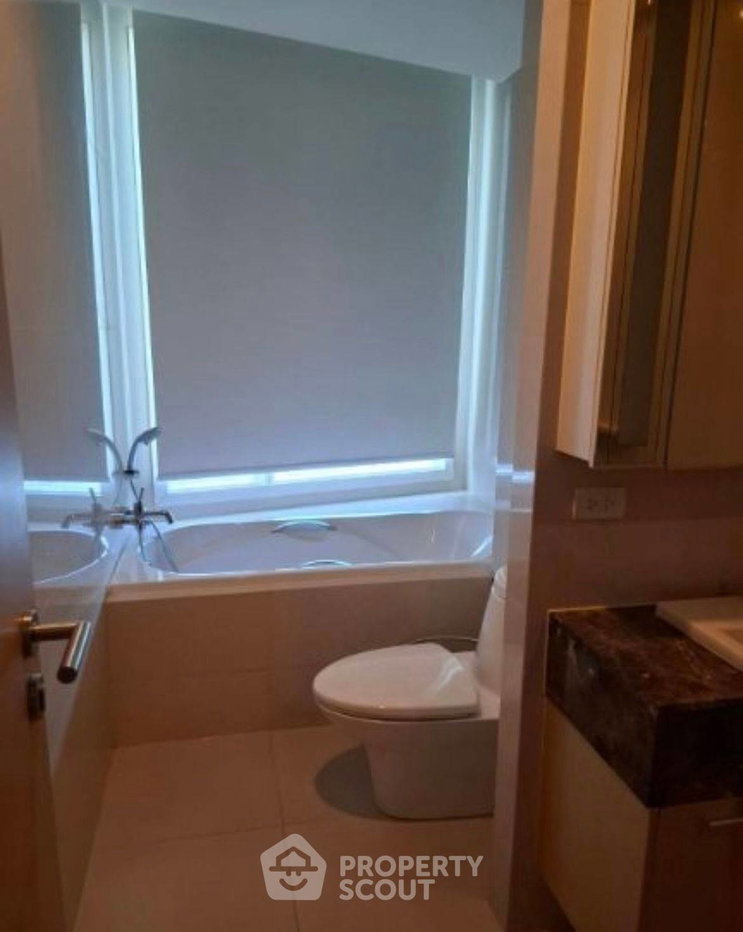 picture Great Value 2-BR At 39 By Sansiri, 100m To BTS Phrom Phong (ID 2629074) - 3/5