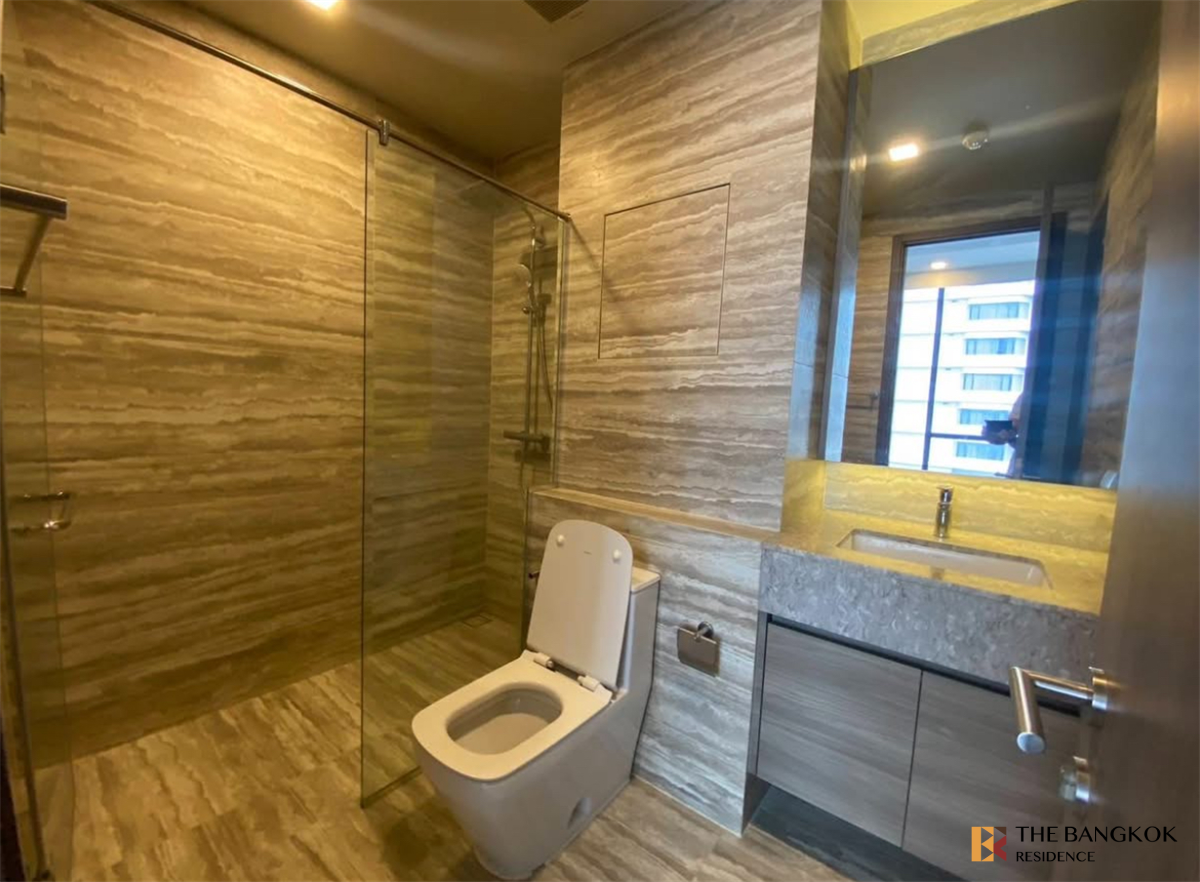 picture Book before anyone else Celes Asoke near BTS Asok - 4/9