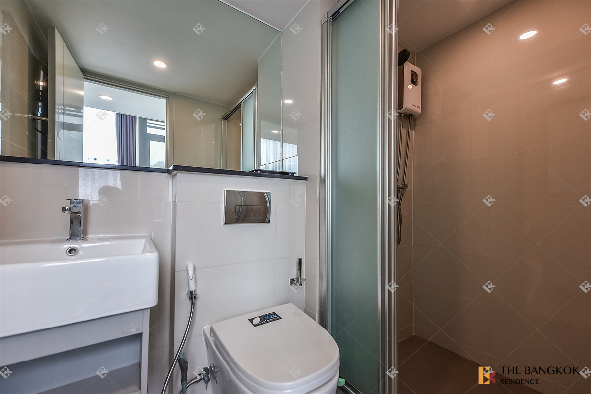 picture KnightsBridge Prime Sathorn  Ready-to-move-in Condo, Great Value - 4/10