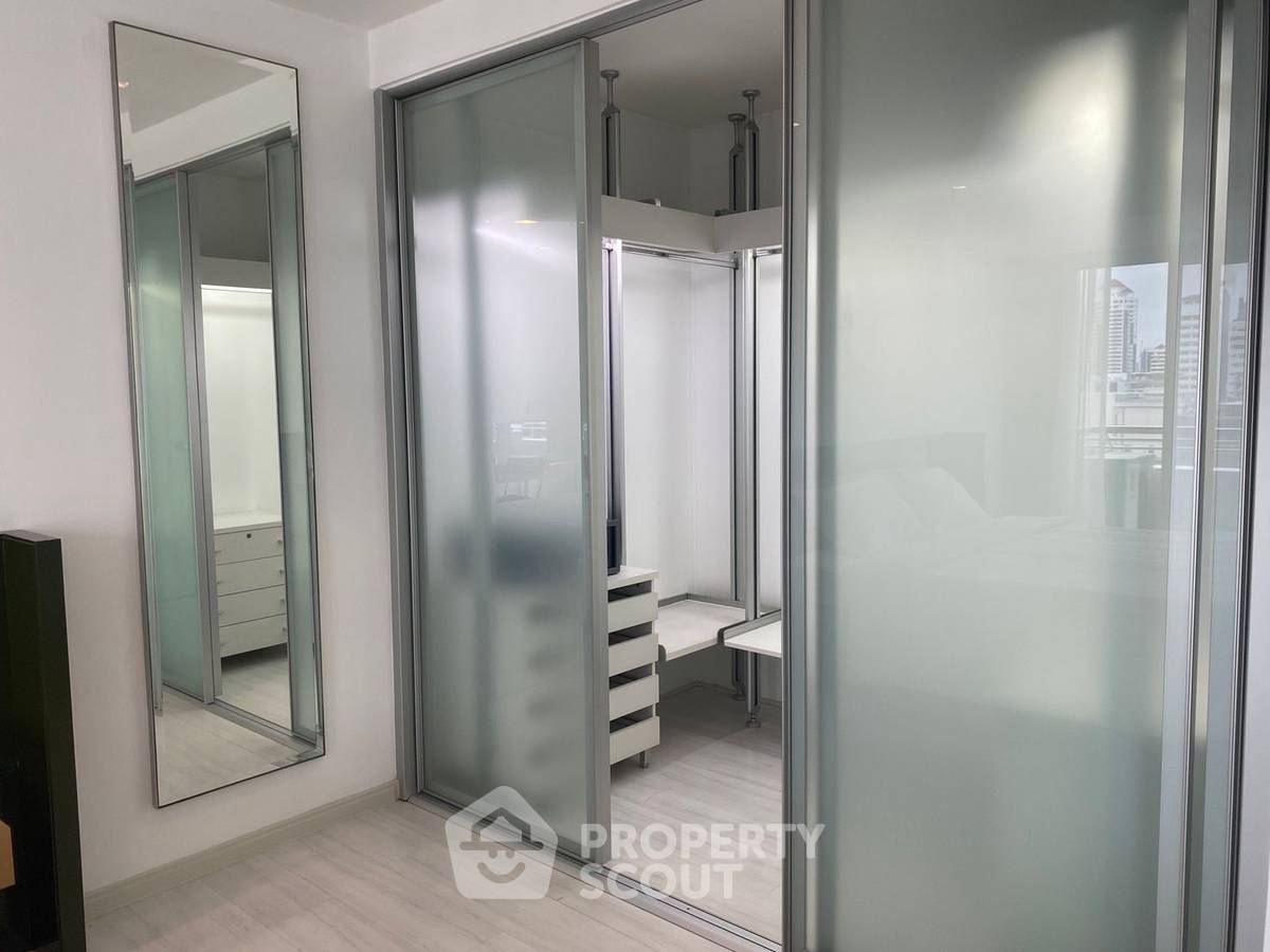 picture Spacious 1-BR 84 Sqm At Park Thonglor Tower Near BTS Thong Lor (ID 1695544) - 7/11