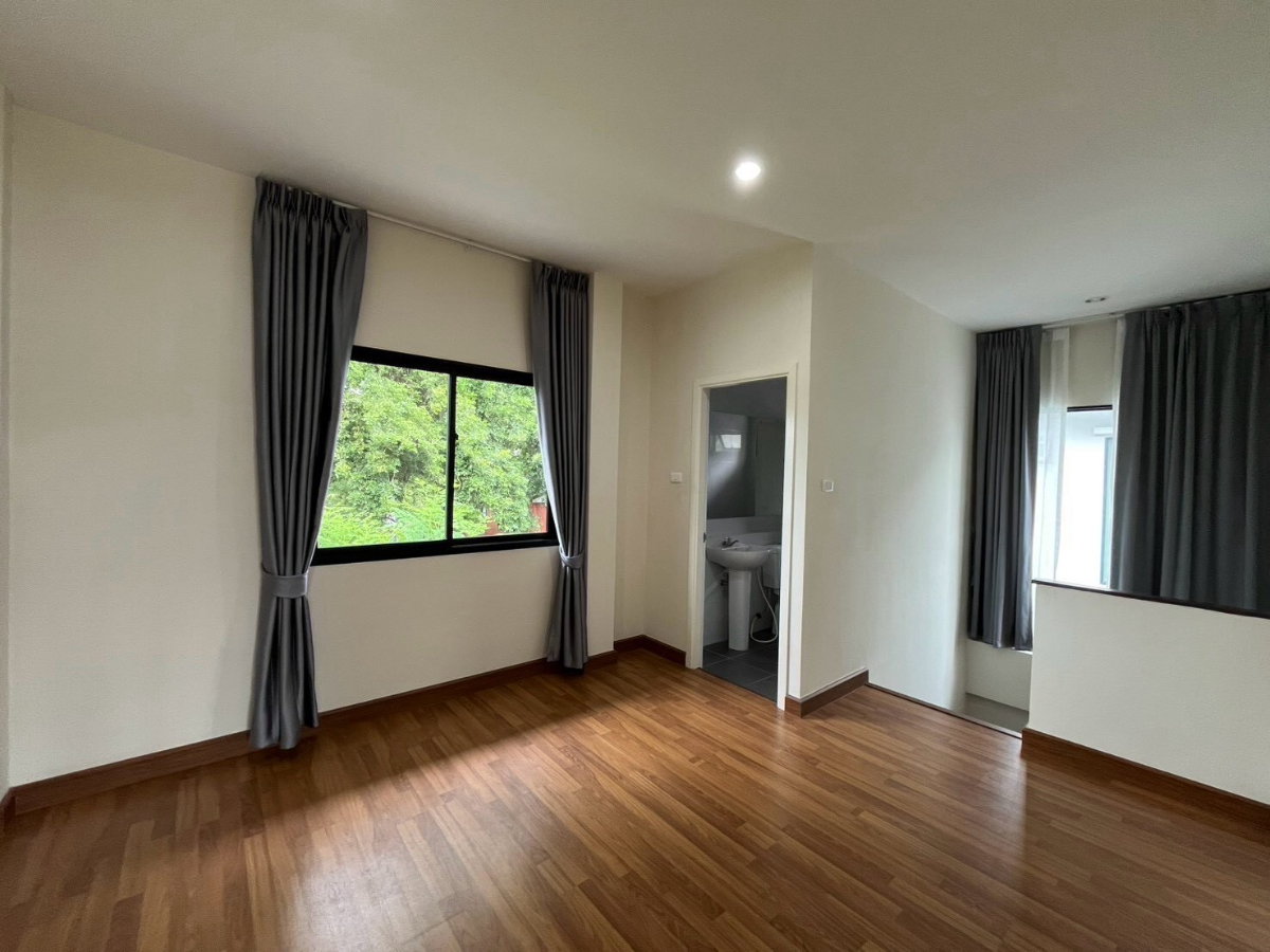 รูป 🏡🔥 ให้เช่า บ้านเดี่ยว 2 ชั้น CPN นิน วงแหวน–ลำลูกกา คลอง 6 4 ห้องนอน 3 ห้องน้ำ 2 ที่จอดรถ พร้อมเฟอร์นิเจอร์บางส่วน และเดินทางสะดวก #รับต่างชาติ - รูปที่ 6/10