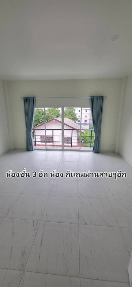 รูป รีโนเวทใหม่ทั้งหลัง! ทาวน์โฮม 3 ชั้น 4 ห้องนอน ใกล้ MRT สายสีชมพู พร้อมเข้าอยู่ - รูปที่ 2/14
