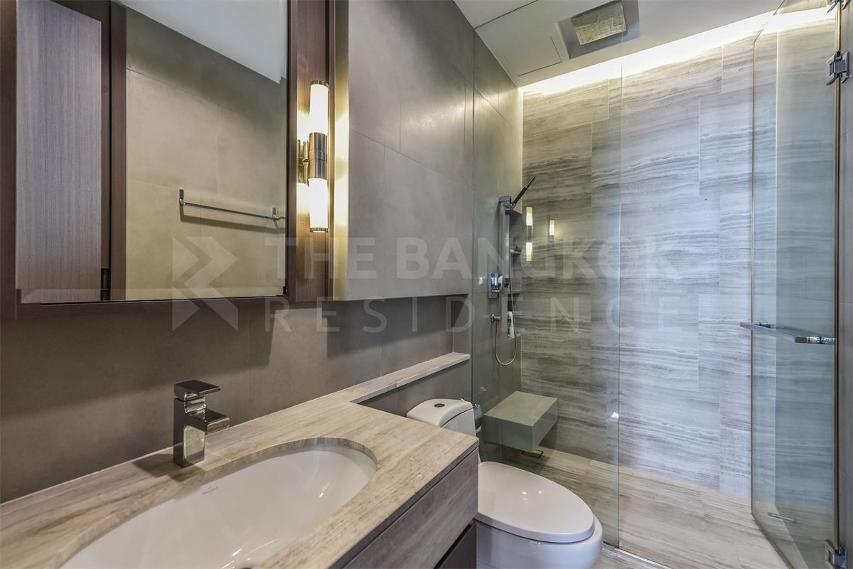picture Comfortable and Ready to Move-in The Diplomat Sathorn near BTS Surasak - 5/10