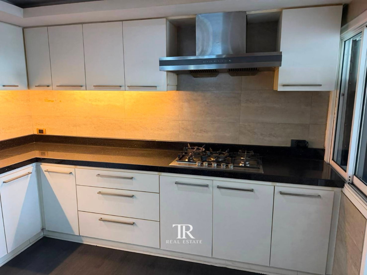 รูป ให้เช่าคอนโด ลิเบอร์ตี้ พาร์ค | 3 ห้องนอน | 3 ห้องน้ำ | 240 ตร.ม. | สุขุมวิท 23 | 💰 70,000 บาท/เดือน | LINE: @944hjngx | รหัสอ้างอิง: UE0080 - รูปที่ 10/11