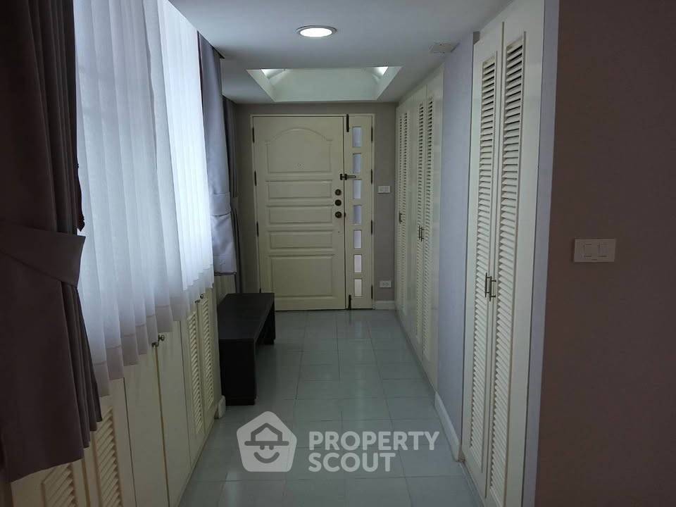 รูป ห้องใหญ่ 2 ห้องนอน 142 ตร.ม. Supalai Place Sukhumvit 39 ใกล้ BTS พร้อมพงษ์ (ID 3313009) - รูปที่ 10/47
