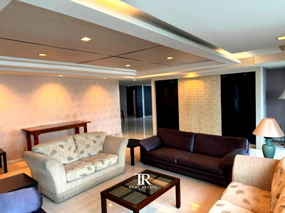 Condos for rent : Condo for rent, Liberty Park  | 3 bedrooms | 3 bathrooms | 240 sq.m. | Sukhumvit 23 | 💰 70,000 THB/month | LINE: @944hjngx | code: UE0080
