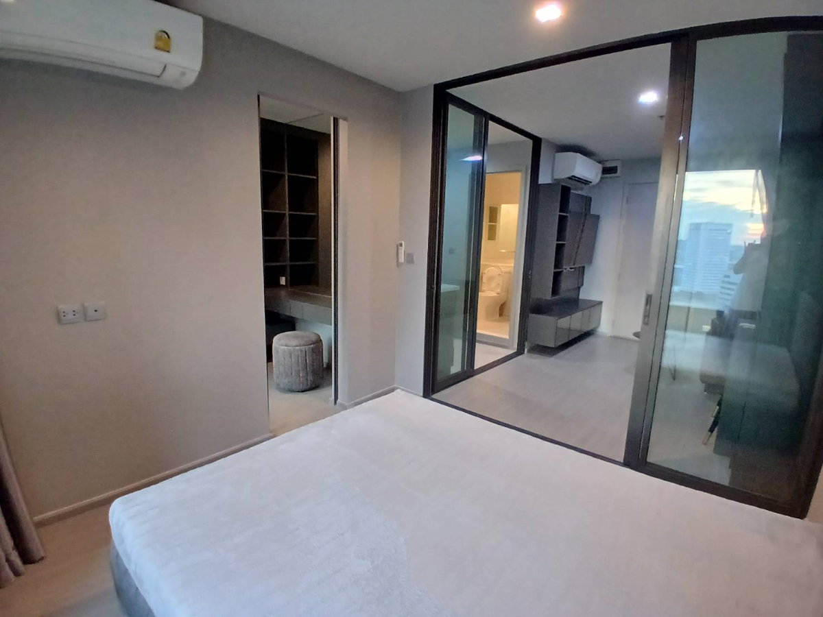 picture For rent, Life Ladprao Cond  35 sqm.Call  099-998-3897 - 13/18