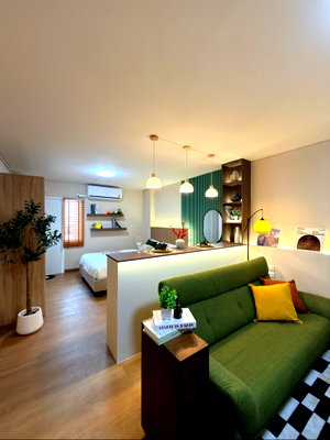 ขายคอนโด : ห้องสวยสไตล์ Mid century หิ้วกระเป๋าใบเดียวพร้อมอยู่