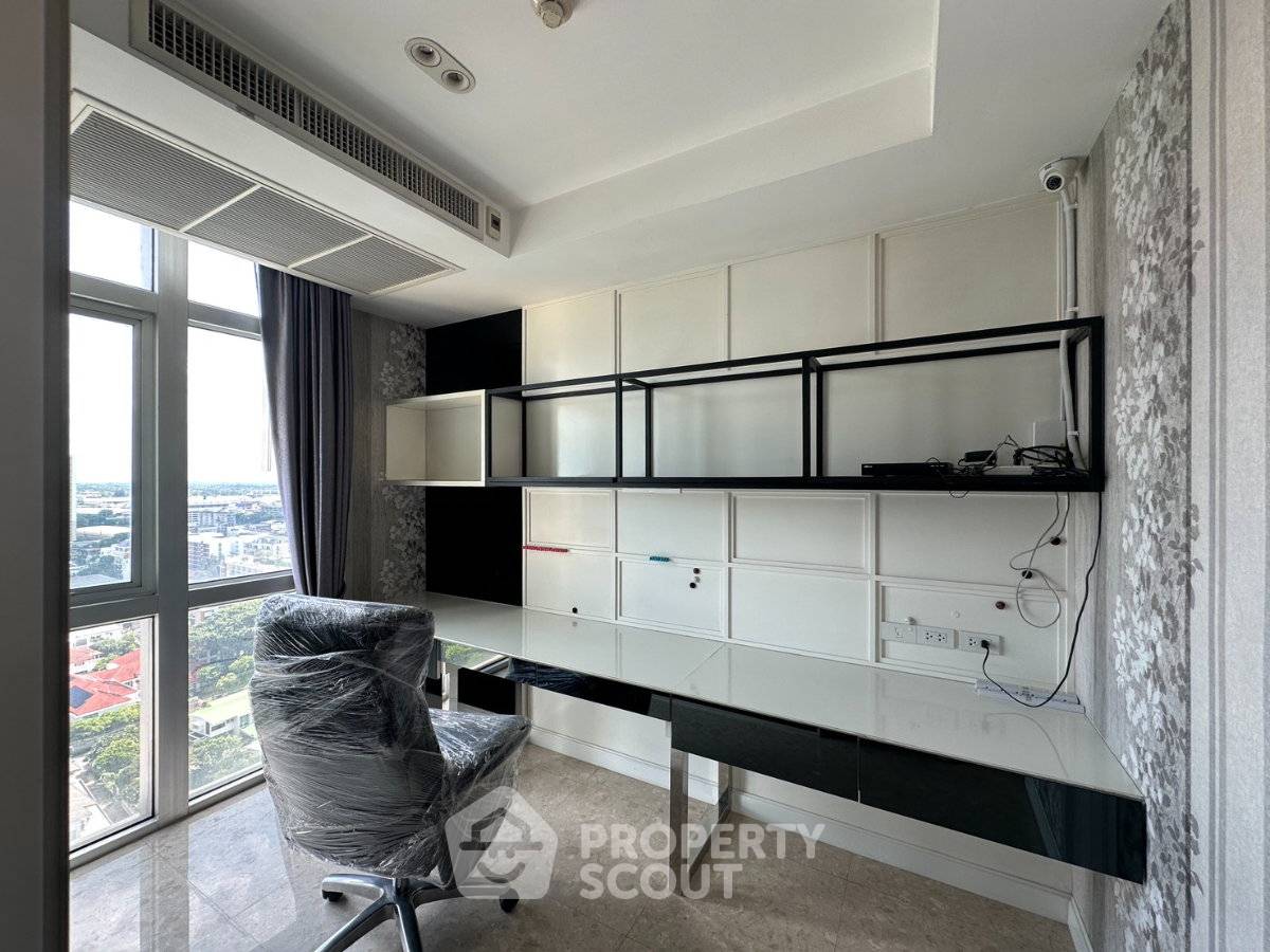 รูป คอนโด 168 ตร.ม. 3 ห้องนอน ชั้น 18 Nusasiri Grand Condominium ใกล้ BTS เอกมัย (ID 3310865) - รูปที่ 8/27