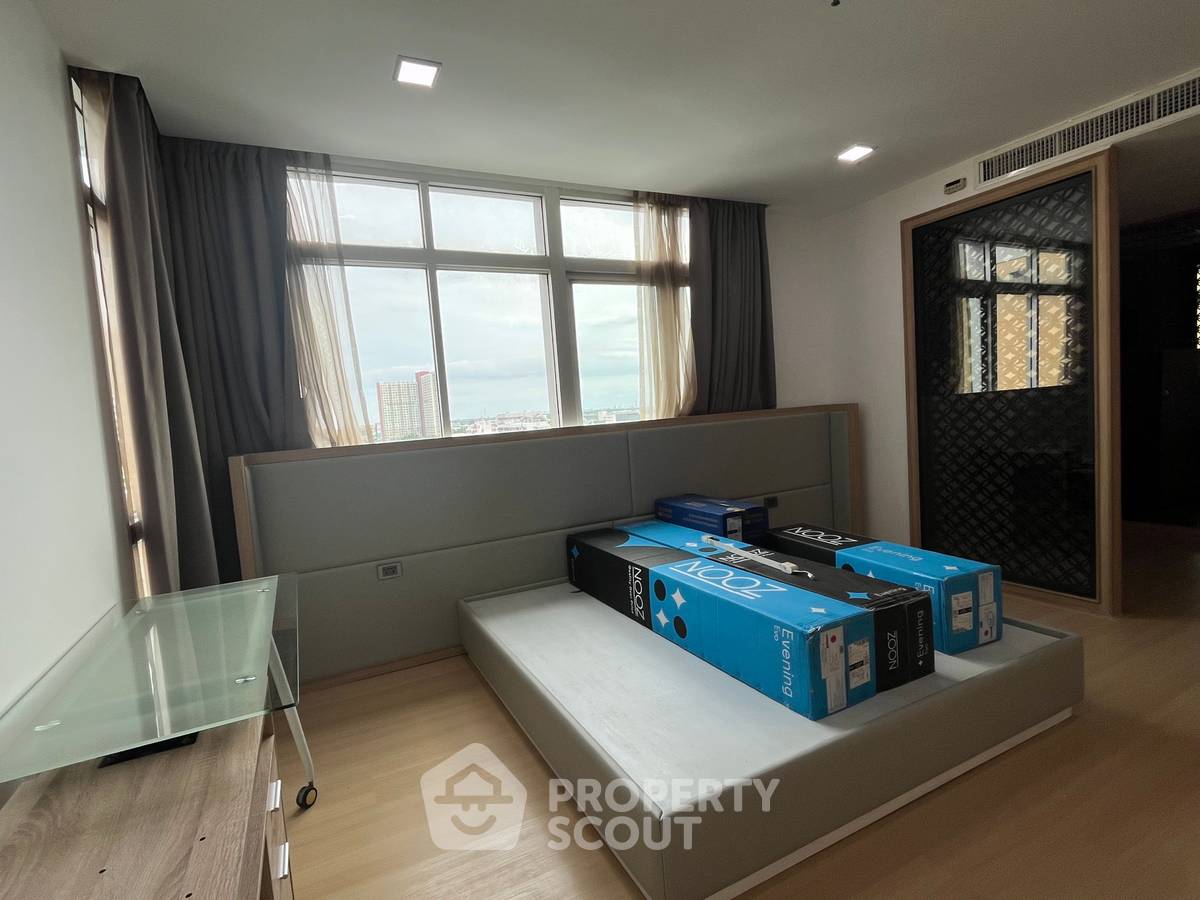รูป ใกล้ BTS เอกมัย เพียง 60 ม. | 3 ห้องนอน Nusasiri Grand Condominium 168 ตร.ม. (ID 3312873) - รูปที่ 2/12