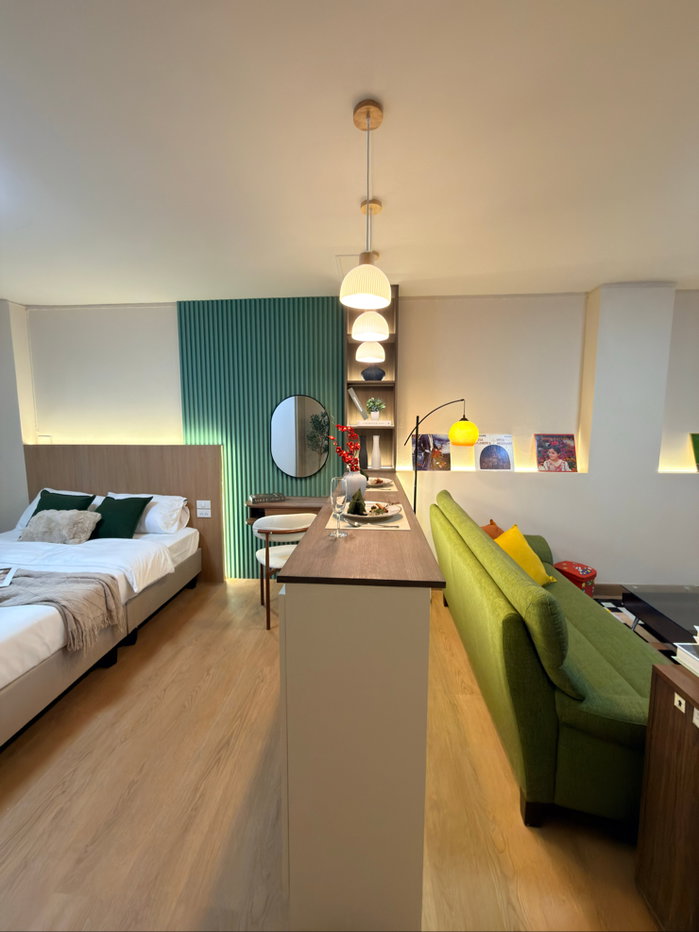 รูป ห้องสวยสไตล์ Mid century หิ้วกระเป๋าใบเดียวพร้อมอยู่ - รูปที่ 11/19