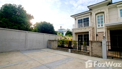Houses for rent Bangkok : 4-Bedroom Detached Corner House at the End of the Alley 6771609