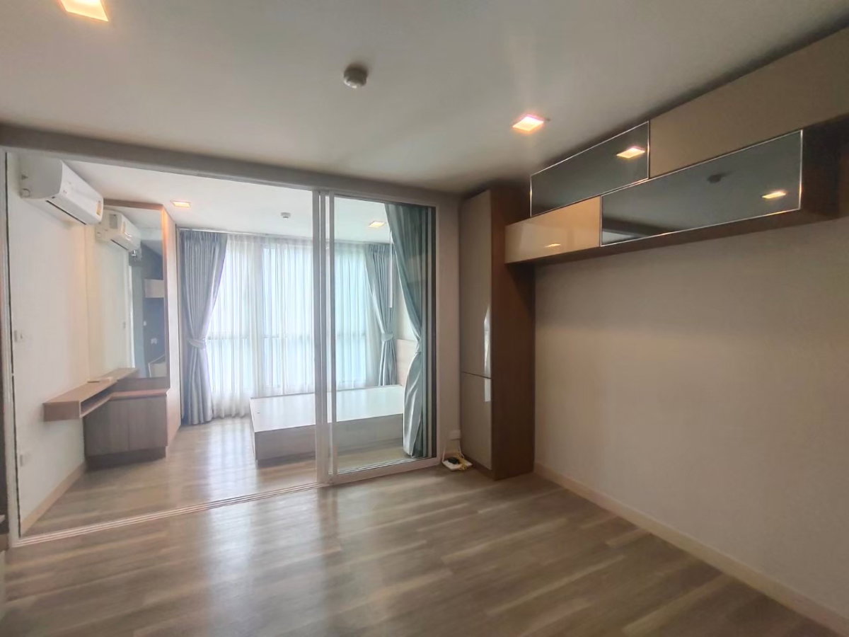 picture 🔥 [OWNER DIRECT SALE] 32 sq.m. Condo Near BTS — Easy Access to Shopping & Expressway - 8/21