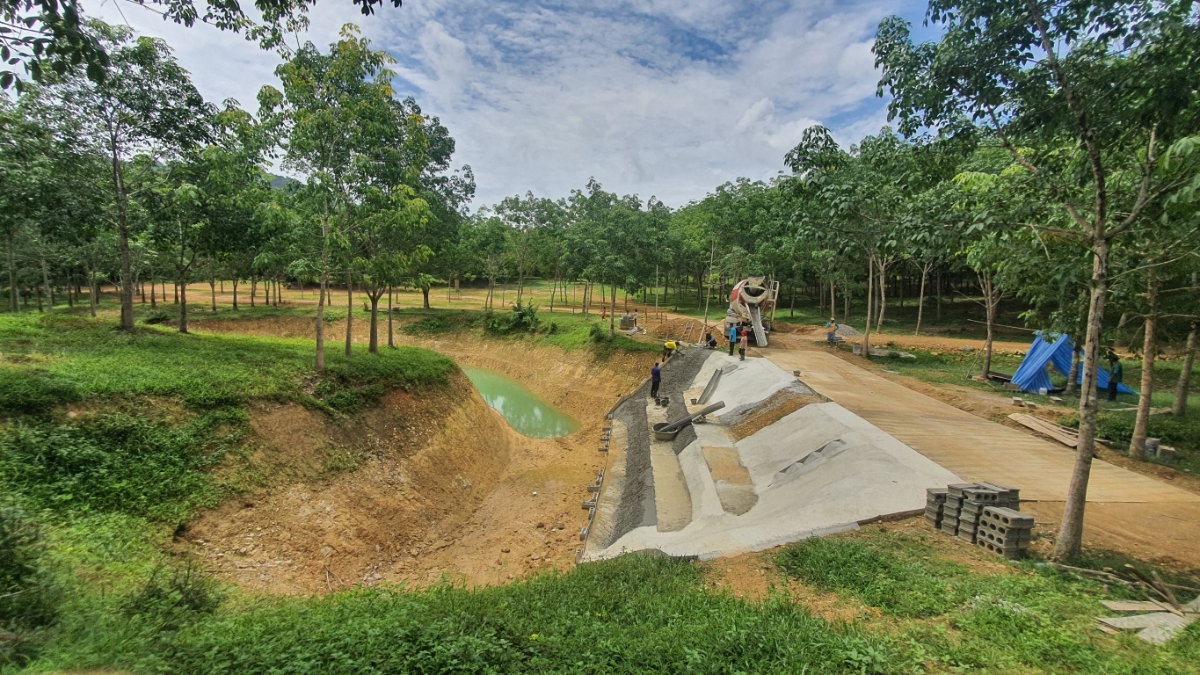 รูป ขายที่ดิน แปลงสวย 100ไร่ ติดลำธานธรรมชาติ 1กิโล - รูปที่ 5/15