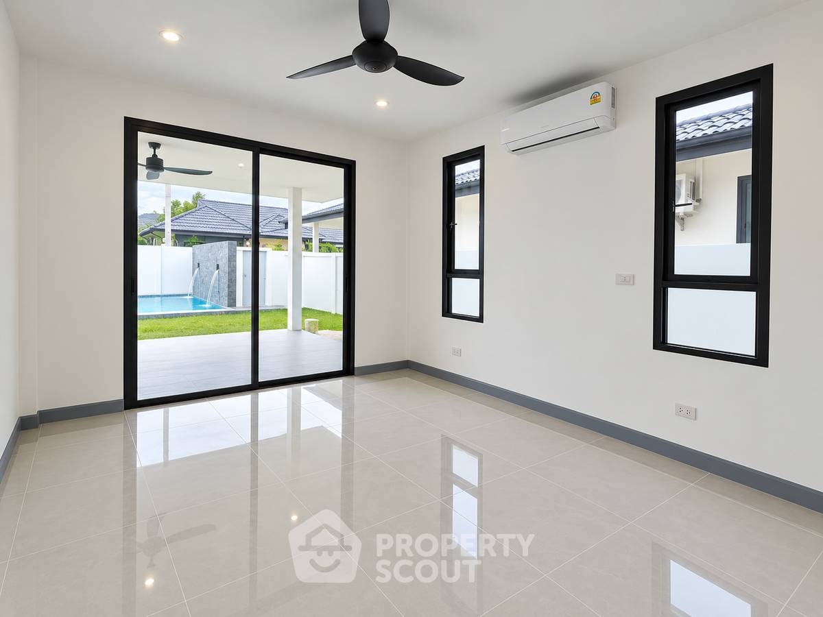 รูป วิลล่าสามห้องนอนขายที่ Mil Pool Villas Hua Hin (ID 3312812) - รูปที่ 2/18