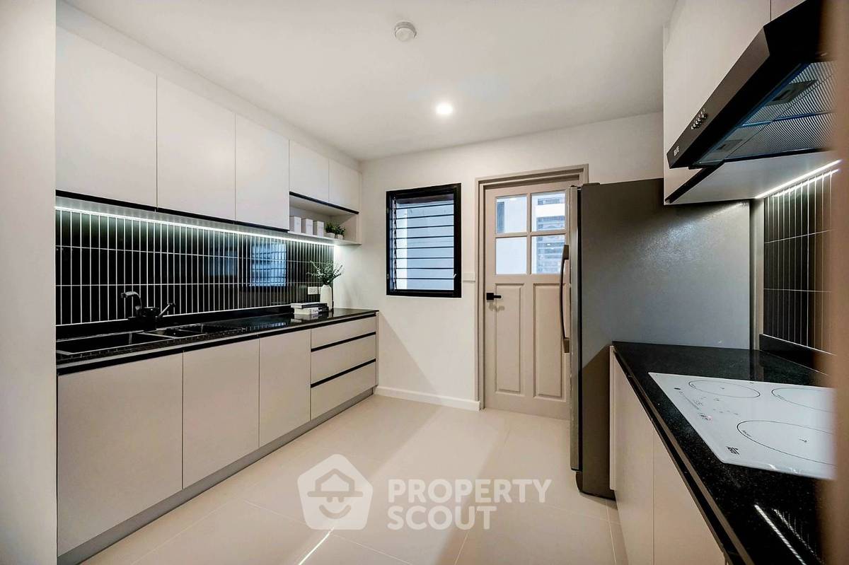 picture 3-BR Condo at Le Premier 2 Condominium near BTS Thong Lor (ID 3311288) - 18/21
