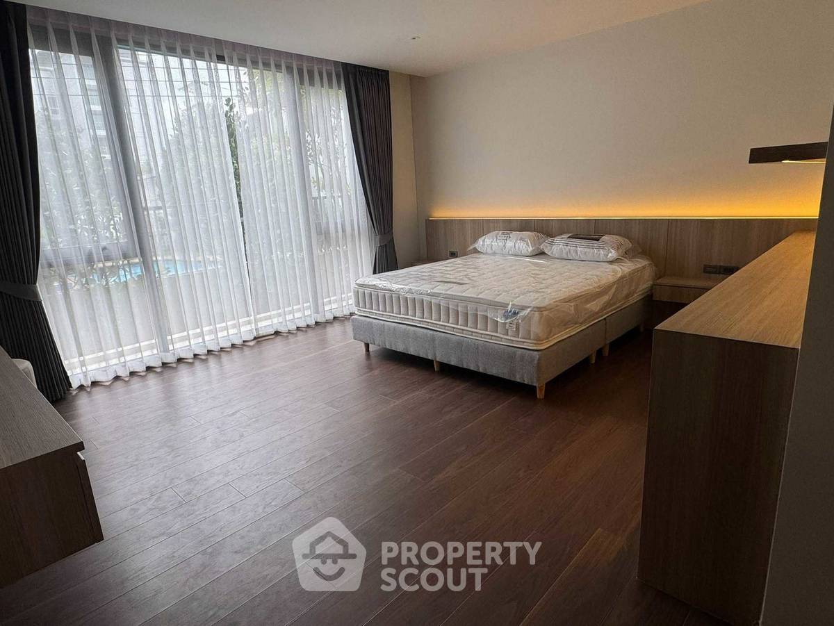 picture Pet-Friendly 2-BR Condo At Via 61 Near BTS Ekkamai (ID 3311957) - 2/14