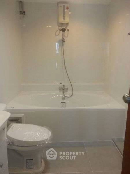 picture 2-BR Condo at Rama Harbour View Condominium in Surasak (ID 3079515) - 12/14