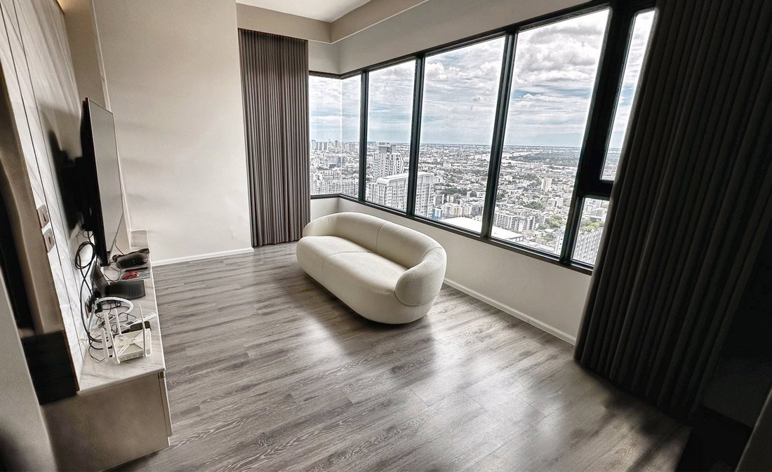 picture Call : 098-889-9168 KnightsBridge Prime Onnut, Corner unit 55 sqm 2 Beds 2 Baths 45 floor, River view, Fully furnished - 3/14