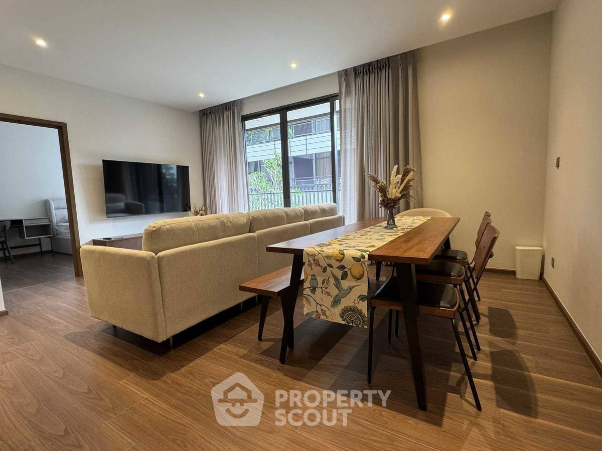 picture Pet-Friendly 2-BR Condo At Via 61 Near BTS Ekkamai (ID 3311957) - 3/14