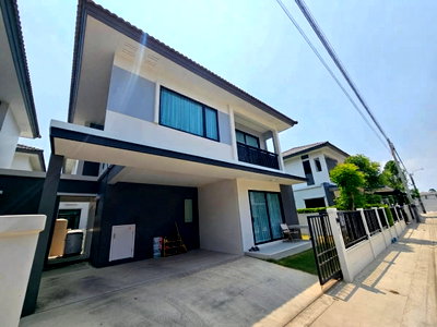 Houses for rent Bangna - Trat  : #HHR139 2-Story House for Rent | 3 Bedrooms 3 Bathrooms Ready 📍 Britania Bangna–Suvarnabhumi (Km.26) 