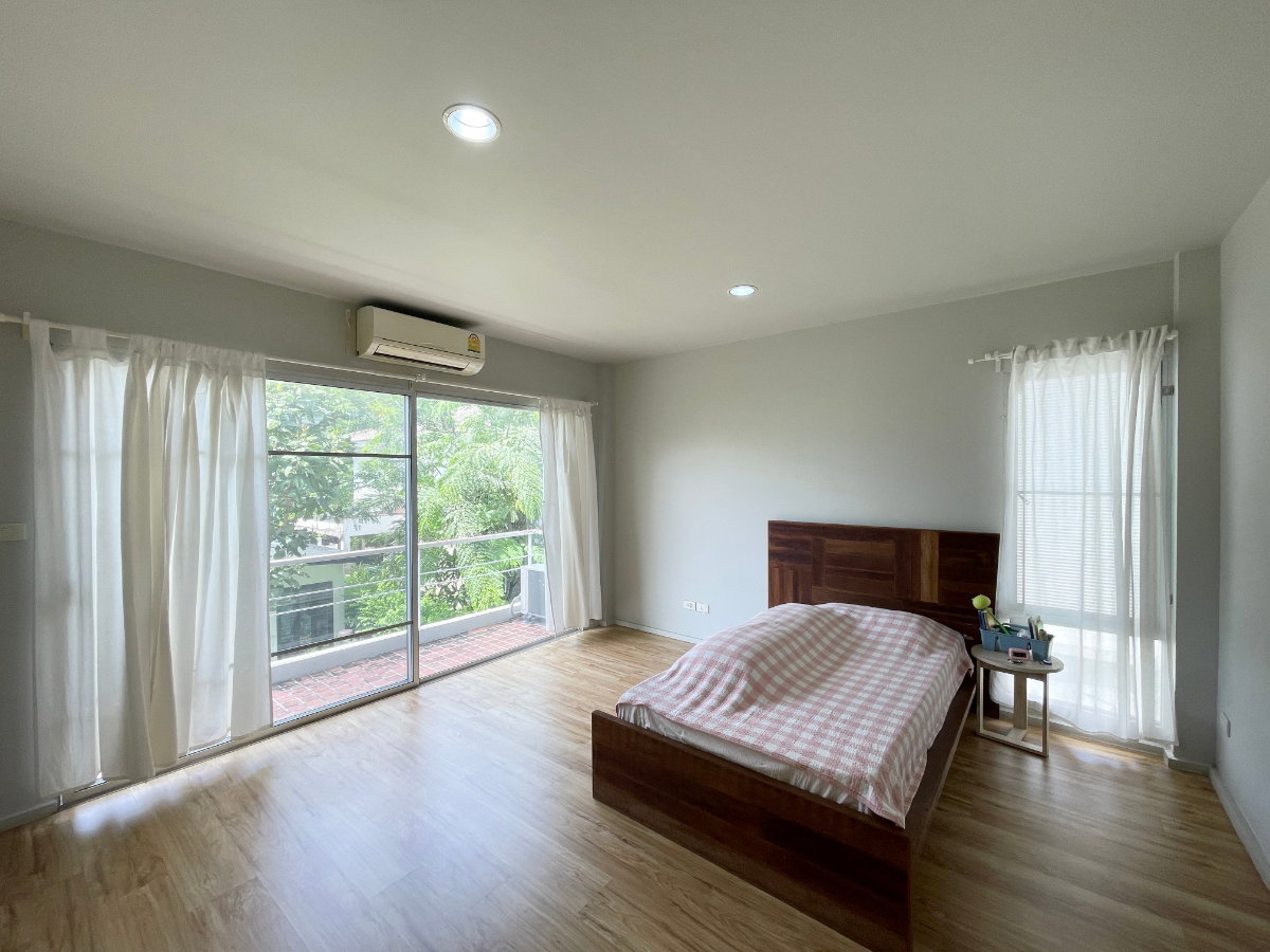 รูป ขายบ้านเดี่ยว Noble GEO Watcharapol | ที่ดิน 54.5 ตร.ว. | 224 ตร.ม. | 3 ห้องนอน | Built-in ทั้งหลัง | ทำเลวัชรพล–บางเขน - รูปที่ 11/25