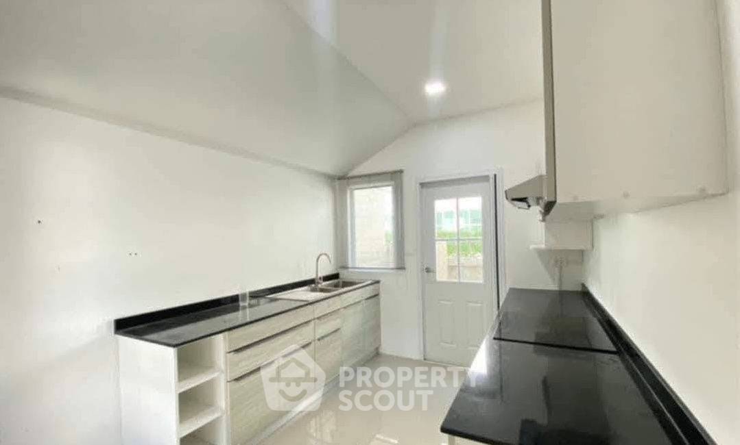 รูป บ้าน 4-ห้องนอน ที่ กลเด้น นีโอ 2 รามอินทรา-วงแหวน ใน ท่าแร้ง (ID 3309838) - รูปที่ 3/14