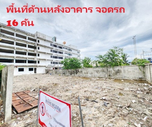 รูป ให้เช่าอาคารพาณิชย์ , Show room 4.5 ชั้น 4 คูหาตีทะลุ / ริมถนนกิ่งแก้ว / จอดรถได้ 20 คัน / ให้ Grace period 3 เดือนตกแต่ง ให้เช่าในสภาพนี้ - รูปที่ 10/10