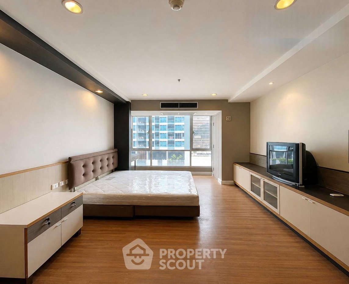 รูป ใกล้ BTS นานา 200 ม. | ขายคอนโด 2 ห้องนอน The Trendy Condominium (ID 3231141) - รูปที่ 3/16